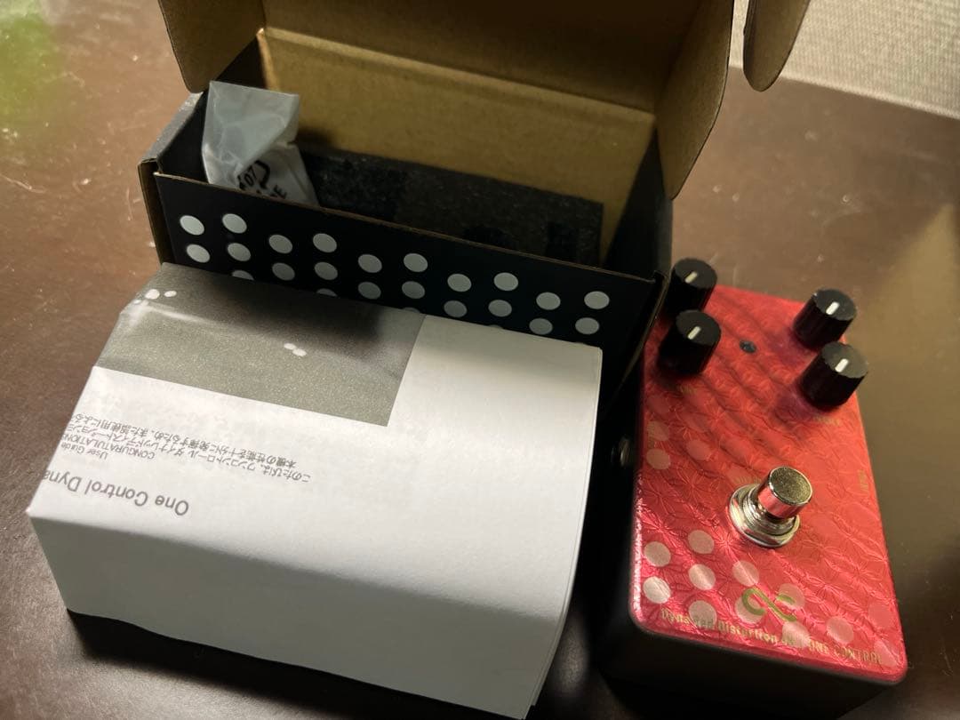 ギター one control dyna red distortion 4k