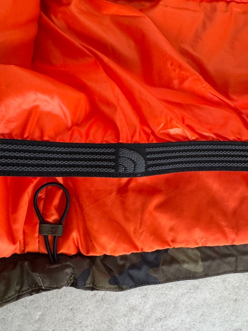 The North Face 子ども用迷彩スキーウェアセット140