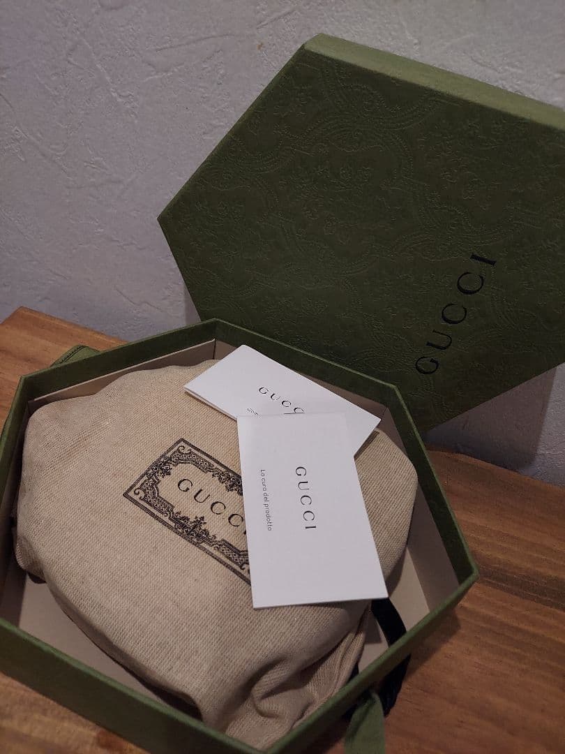 新品未使用　グッチ　 GG　ロゴ　黒　レザー　首輪 ゴールド　L　ベルト ループ