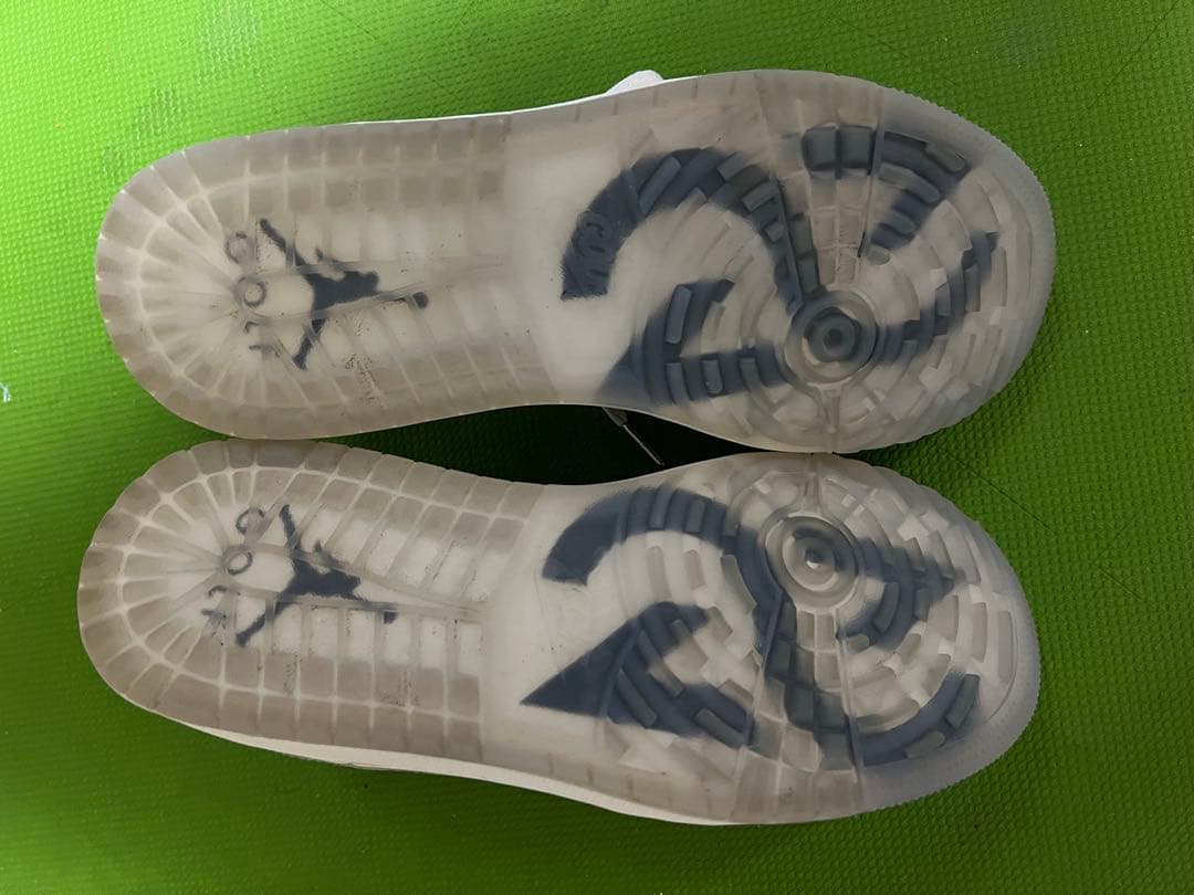 Air Jordan 1 Low シルバー