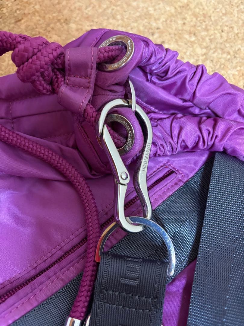 新品ルルレモン　スポーツバック　ヨガマット収納