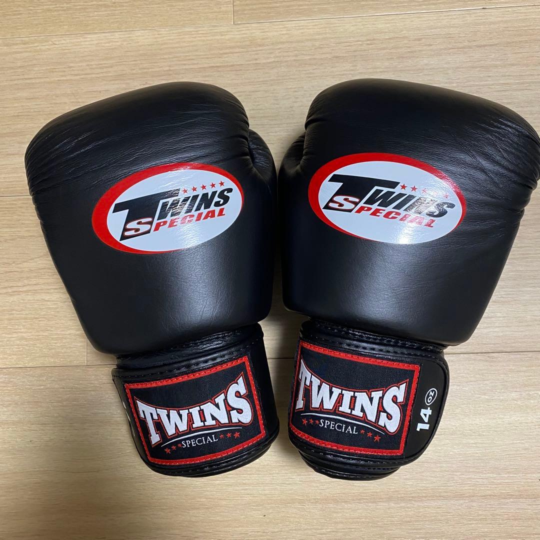 【美品】TWINS SPECIAL ボクシンググローブ 14OZ ブラック