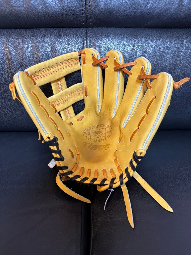 鰆*）様 美津和タイガー硬式内野手用グラブ