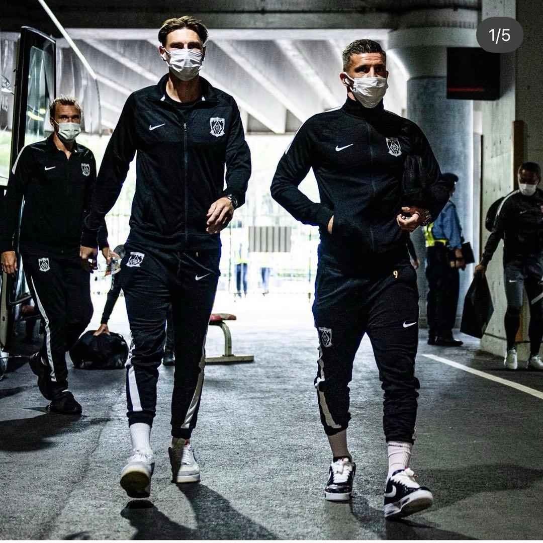 鹿島アントラーズ　ナイキ　移動着ウエア　ジャージ上下セット（エンブレム無し）