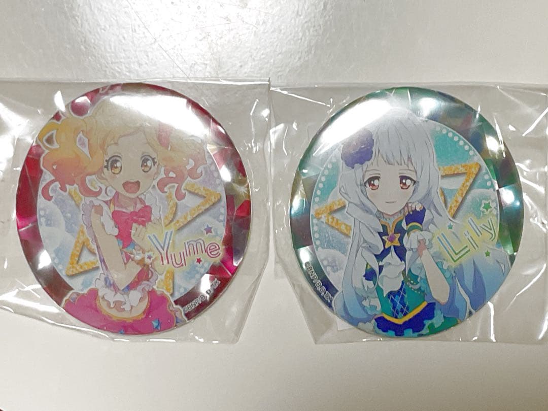 アイカツスターズ! 虹野ゆめ　白銀リリィ　缶バッジ　未開封新品　ガラポン