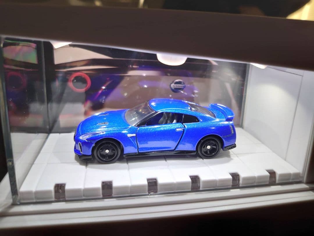 ミニカー トミカ GT-R 限定