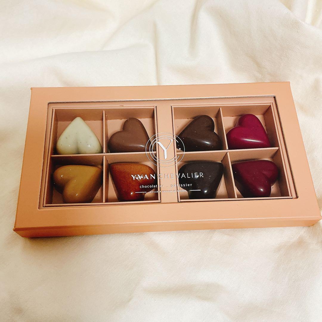 《イヴァン・シェバリエ》ハートボックス　タブレットギモーヴキャラメルノワール