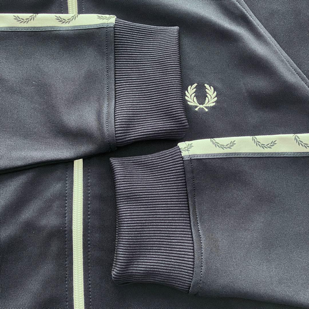 【美品】FRED PERRY トラックジャケット ネイビー ポルトガル製 Ｍ