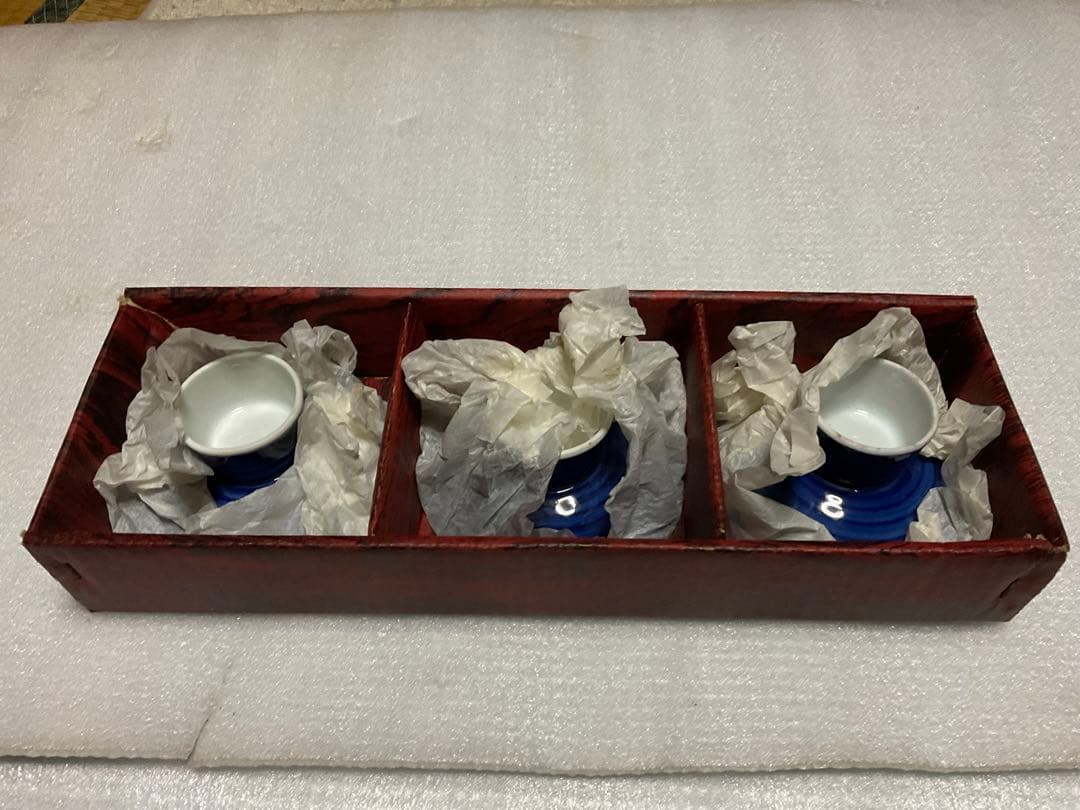 秘宝盃／過去に鬼怒川秘宝殿で購入した物【箱付き新品　3つの盃　九谷焼】。