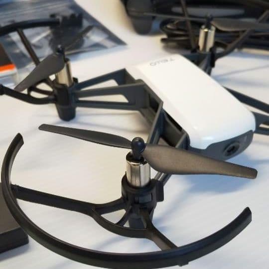 ドローン Tello ＆ コントローラー 専用ケースセット