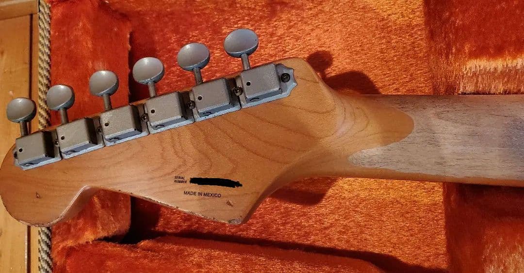 Fender '62 Stratocaster Road Worn ストラト