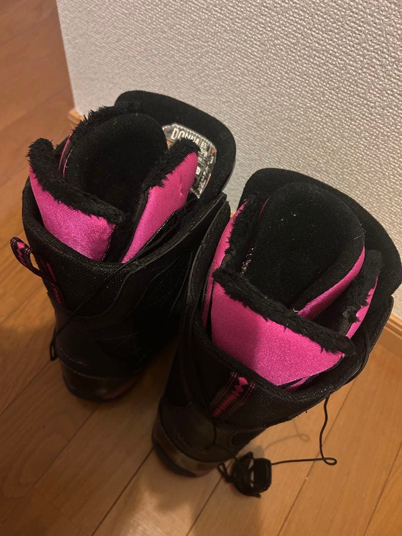 スノーボードブーツ ブラック/ピンク