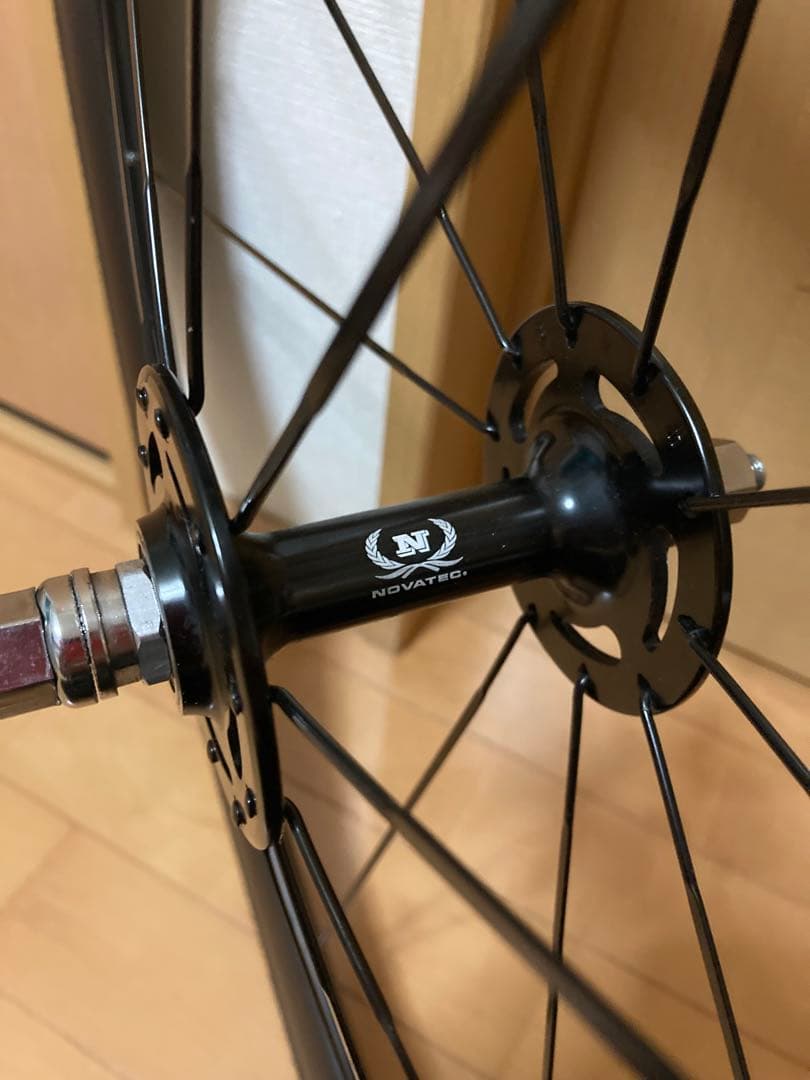 ピスト　カーボンホイール　フロント