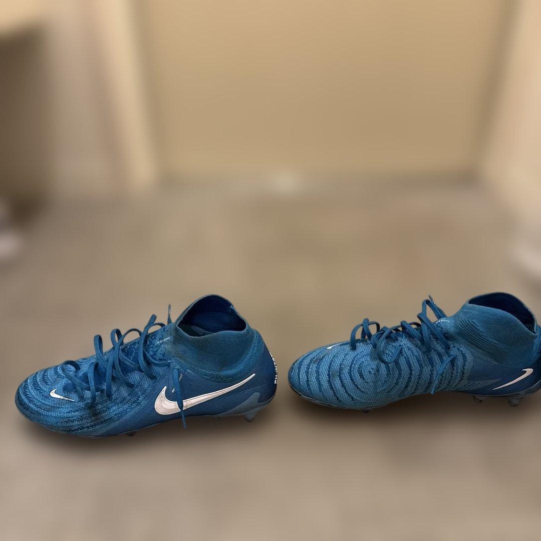 ナイキサッカースパイクファントムag シューズ袋付き