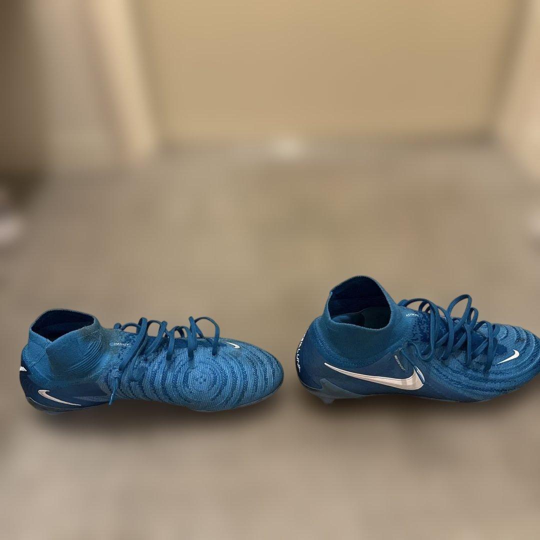 ナイキサッカースパイクファントムag シューズ袋付き