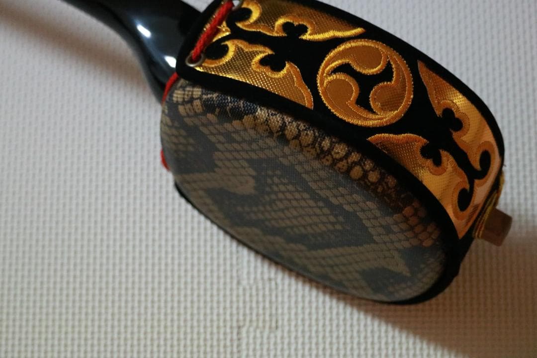 沖縄三線セット（人工皮張り）教本と初心者に必要なお得な付属品付 新品未使用