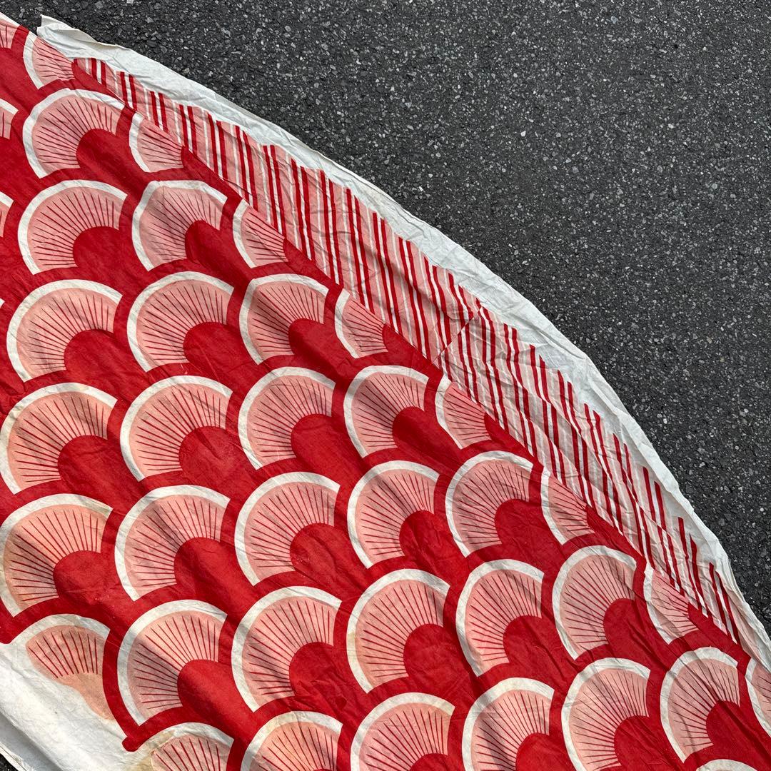 古布 赤い鯉のぼり 木綿 伝統 リメイク 大型 木綿 昭和 彩色 祝旗 幕 布