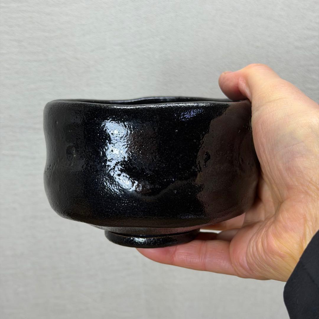 a785 送料込 一楽造 黒茶碗 黒楽 在銘 四方桟共箱 茶道具 抹茶碗