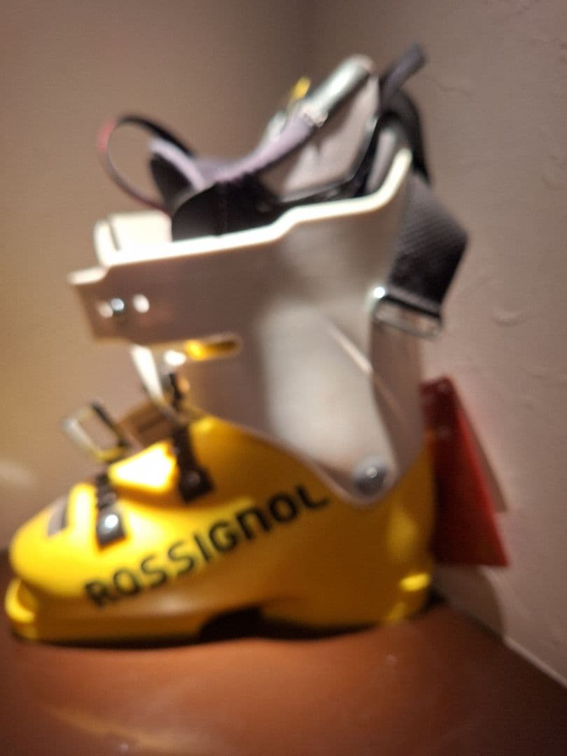 ROSSIGNOL スキーブーツ イエロー/ホワイト
