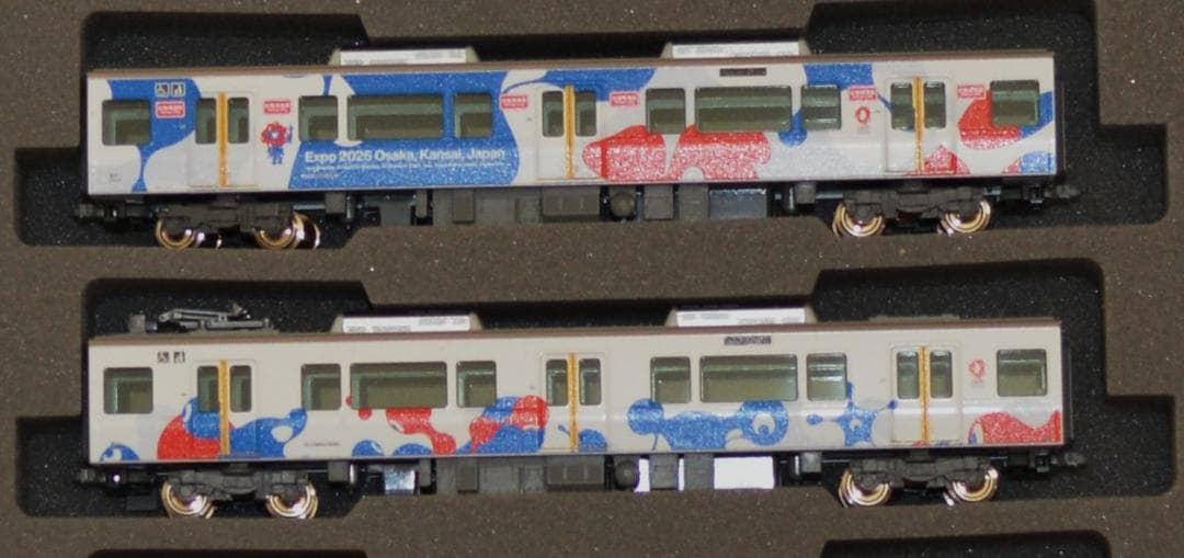即決KATO 10-1990 323系「大阪・関西万博ラッピング列車」8両セット
