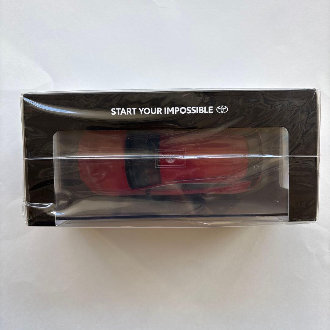【未使用・非売品】トヨタ CROWN SPORT レッドミニカー　1/30