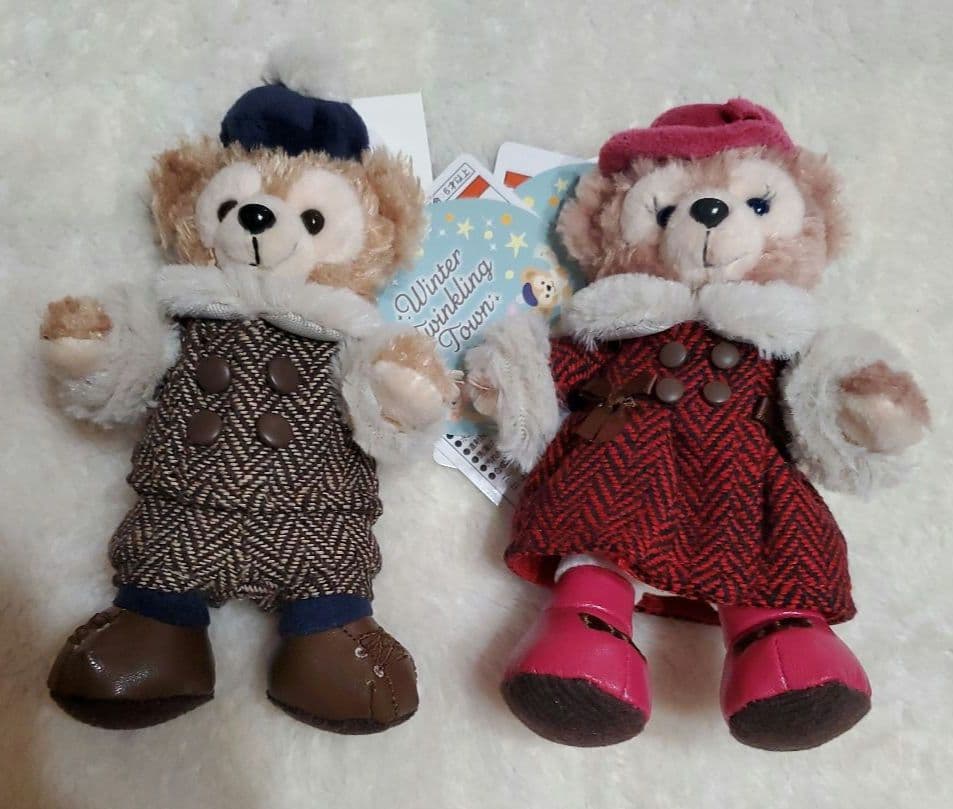 ダッフィー ダフフレ ウィンタートゥインクリングタウン ぬいぐるみバッジ