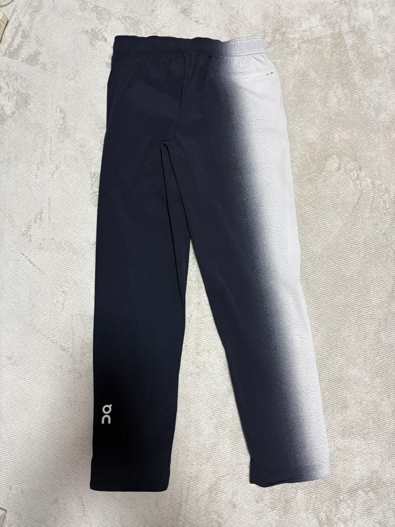 ON Court Track Pants ブラック/ホワイト　入手困難モデル