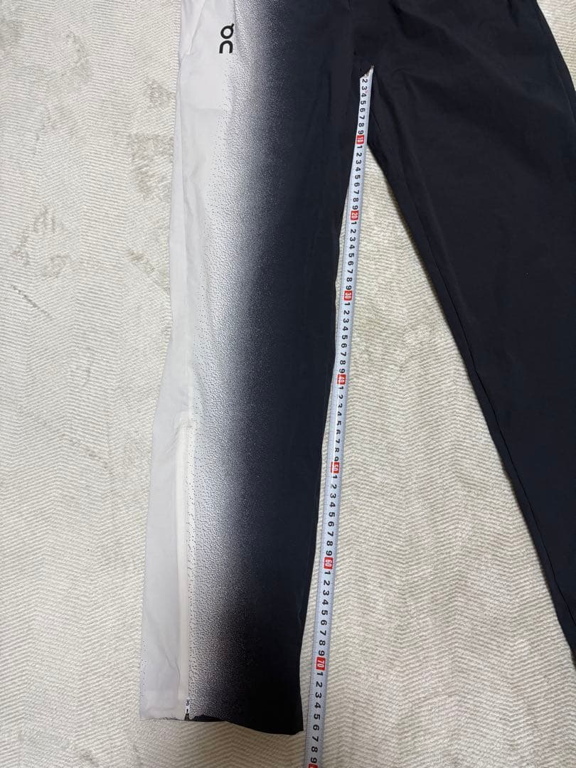 ON Court Track Pants ブラック/ホワイト　入手困難モデル