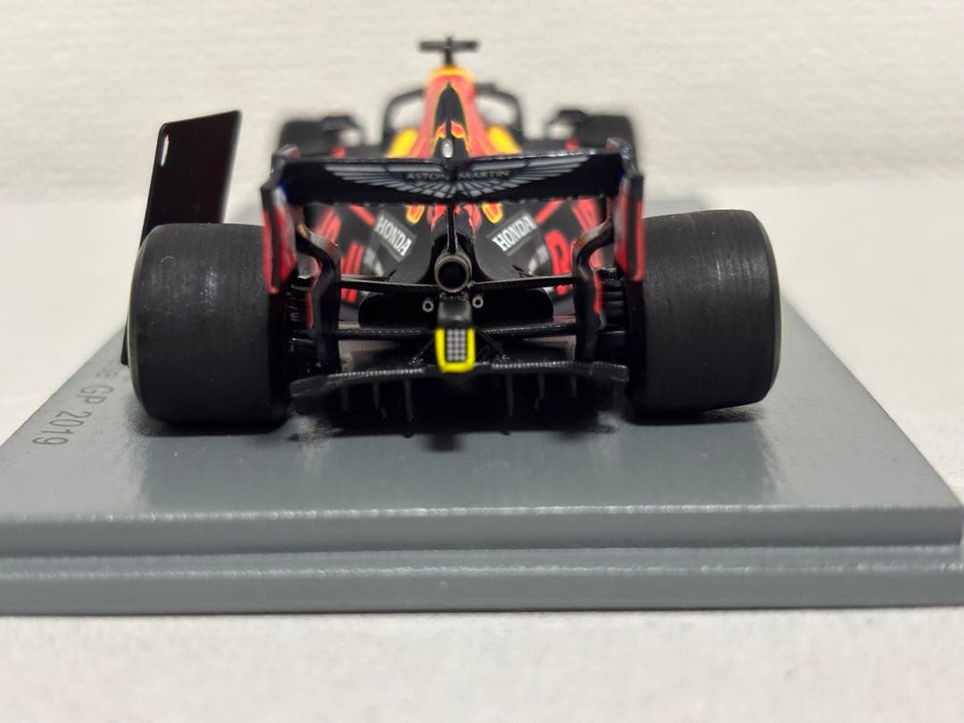 Aston Martin Red Bull Racing RB15 ミニカー