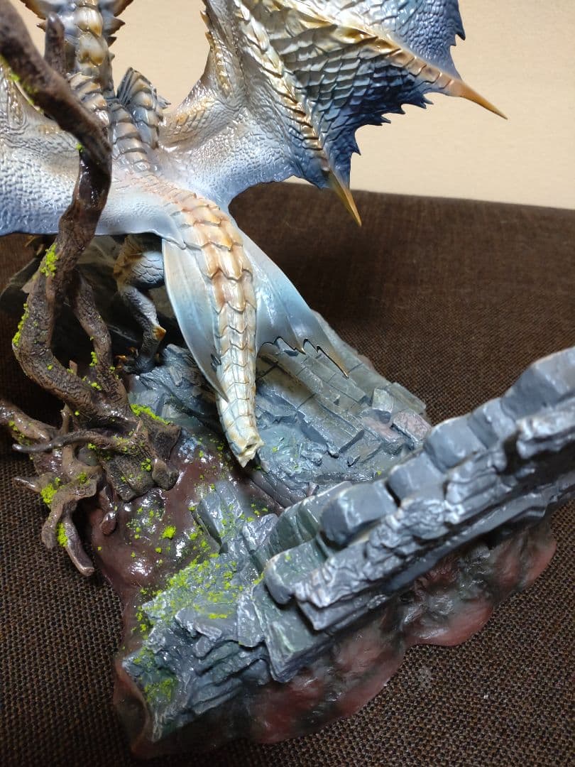 原初を刻むメルゼナ　フィギュア