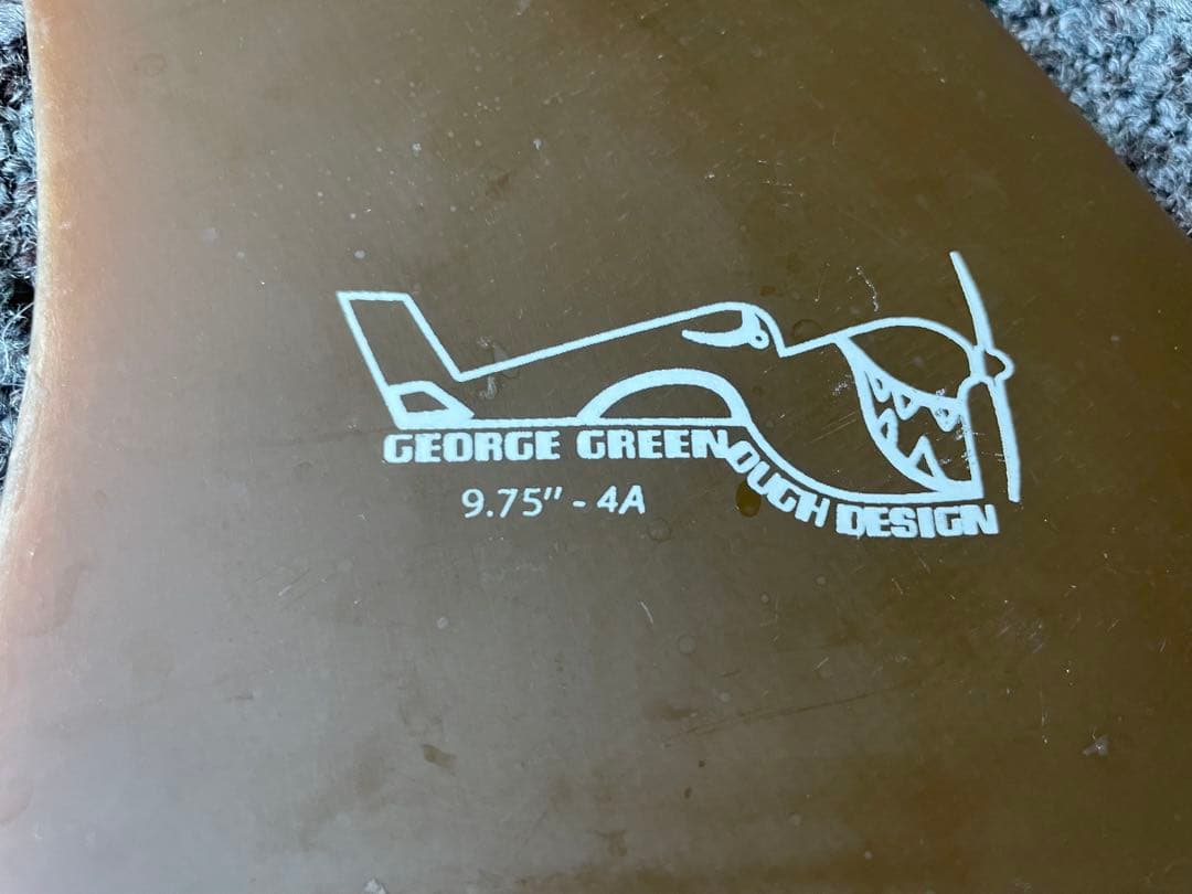 トゥルー・エイムス ジョージ・グリノウ ボックスフィン 4A 9.75\" FIN