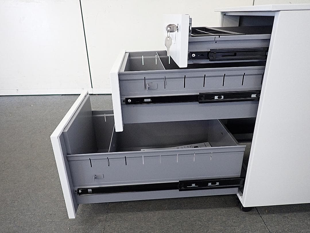 井上金庫　3段ワゴン　17-0640