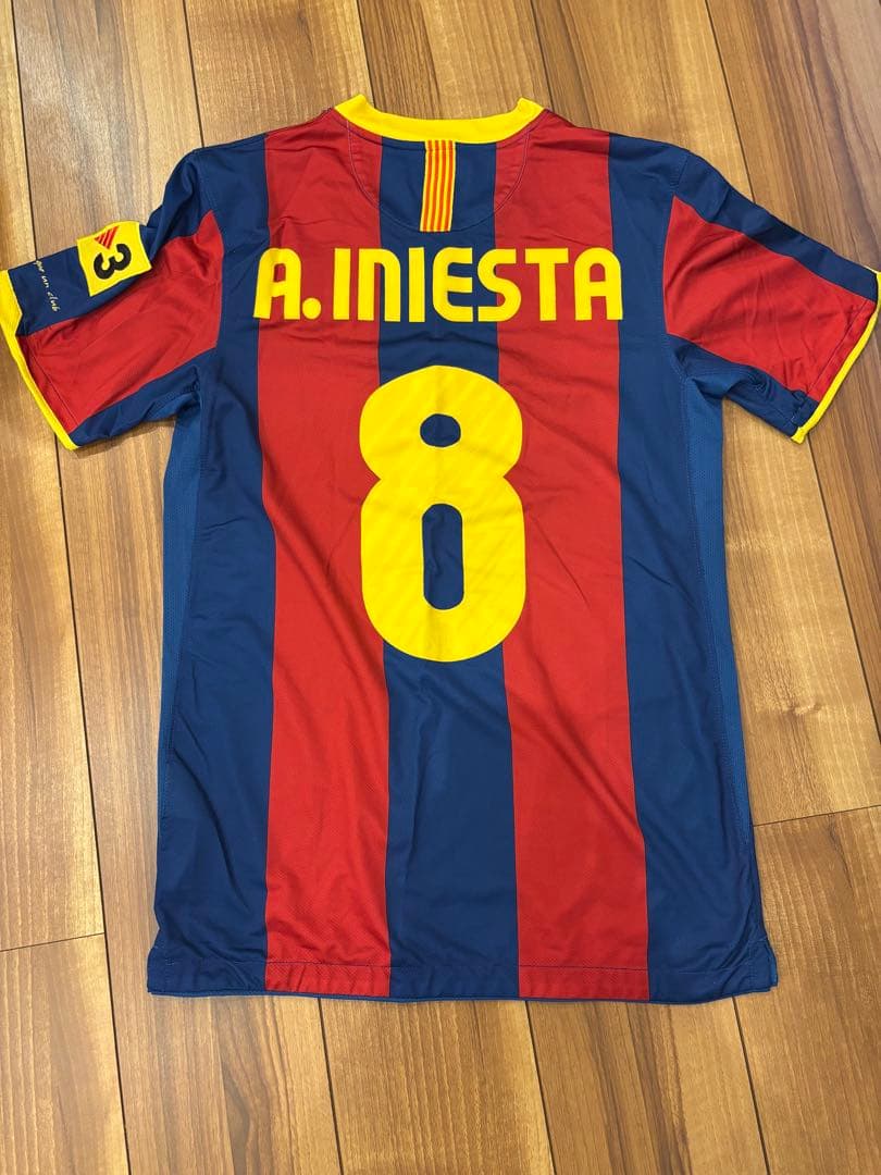 ▶︎▷貴重◁◀︎ FCバルセロナ 10／11 ユニフォーム (A.イニエスタ )