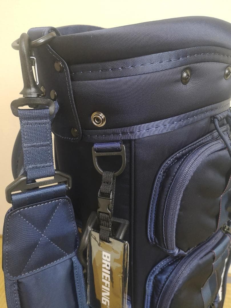 美品 BRIEFINGのCR6-#02キャディバッグ・カバーネイビー(おまけ付)