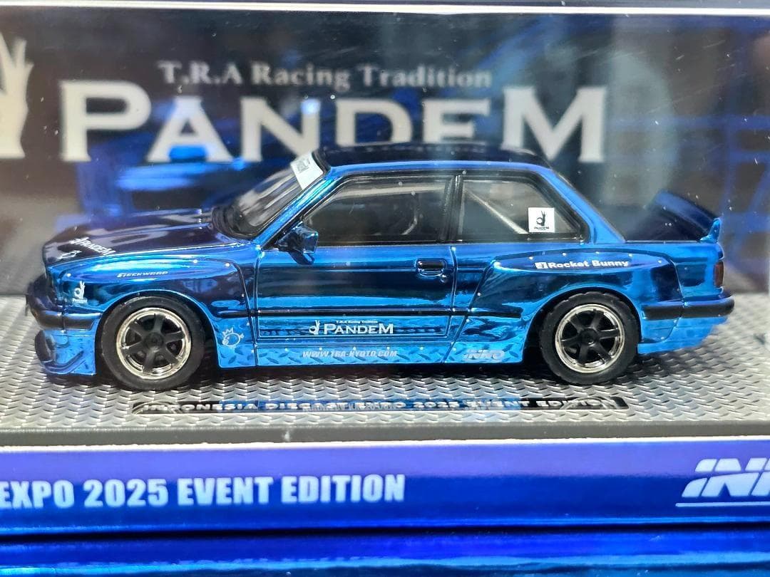INNO64 1/64 インドネシア限定　PANDEM E30 ワイドボディ