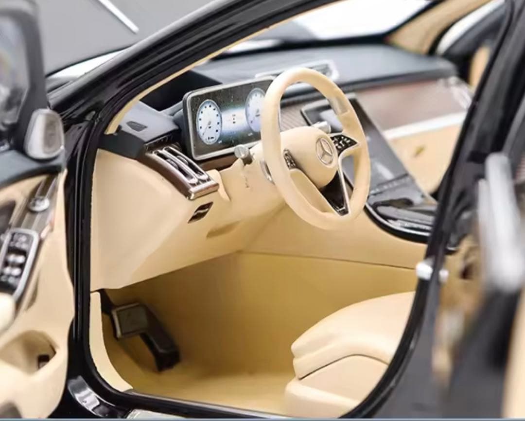 Mercedes-Maybach S-Class 1\18スケールモデルカー