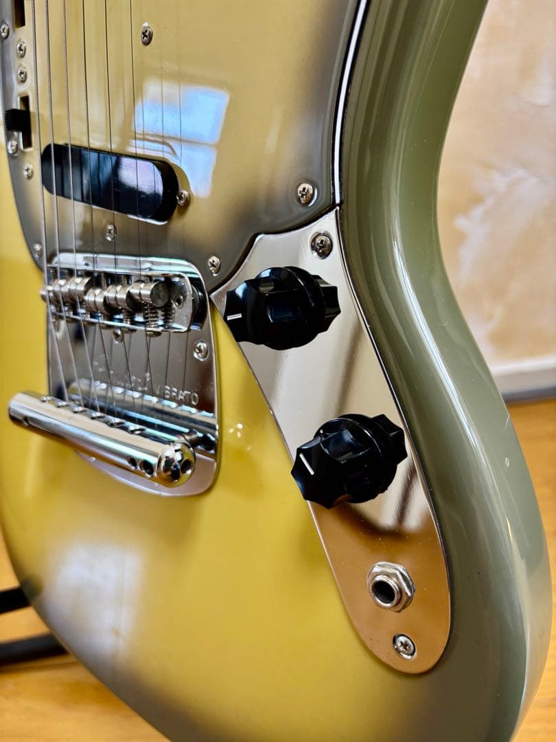 Fender Mustang Japan エレキ レアカラーの希少品♡未使用