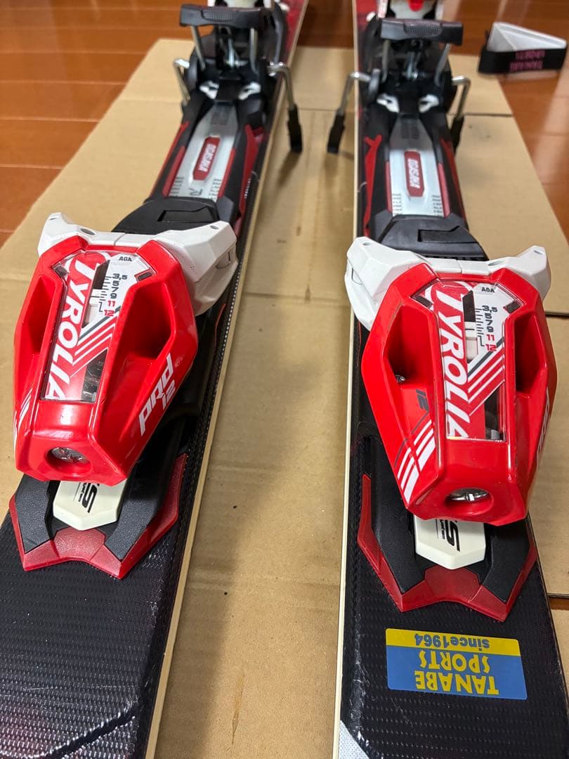 人気モデルOGASAKA ケオッズKS-LS スキー板 赤黒 バインディング付き