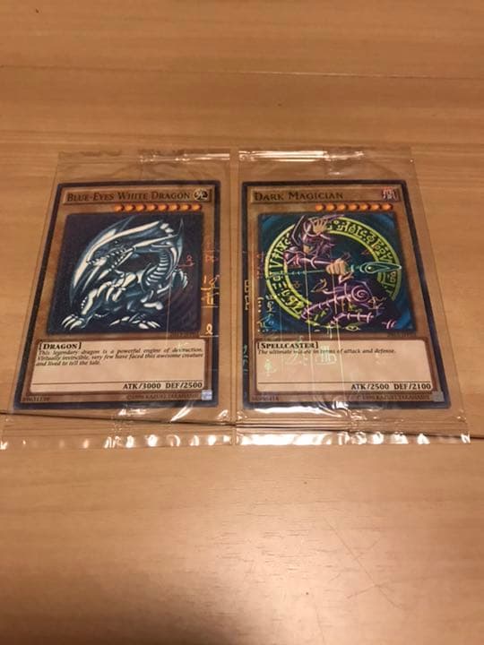 遊戯王 青眼の白龍 ブラック・マジシャン 未開封 WCS 2015