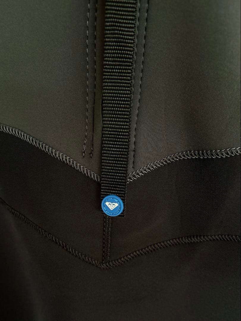 タイムセールROXY ロキシー ウエットスーツ ウェットスーツ 美品 3/3mm