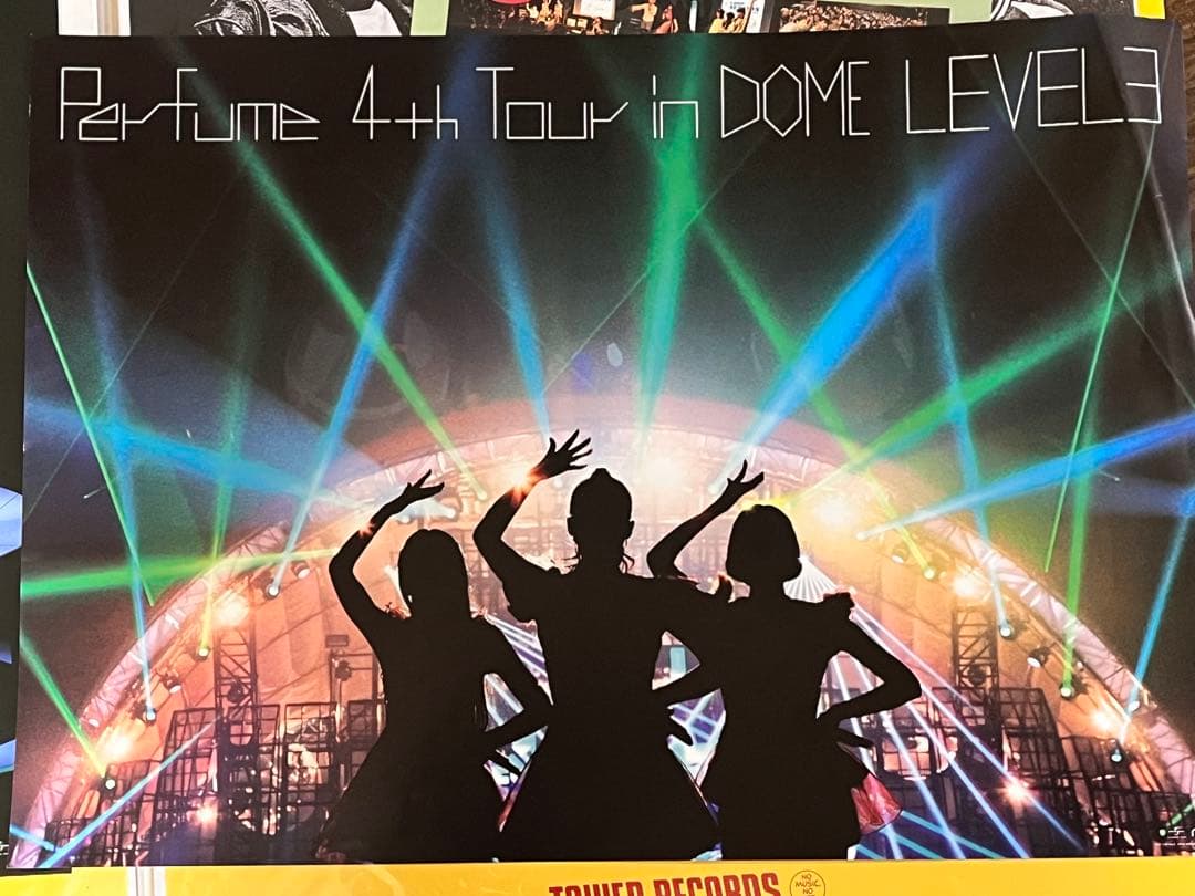 Perfume ポスター　ポスター16枚　ポスターファイル付き