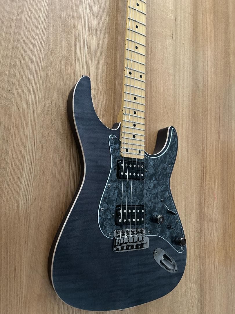 【新品同様】COMBAT GUITARS オーダー品　ストラトキャスタータイプ