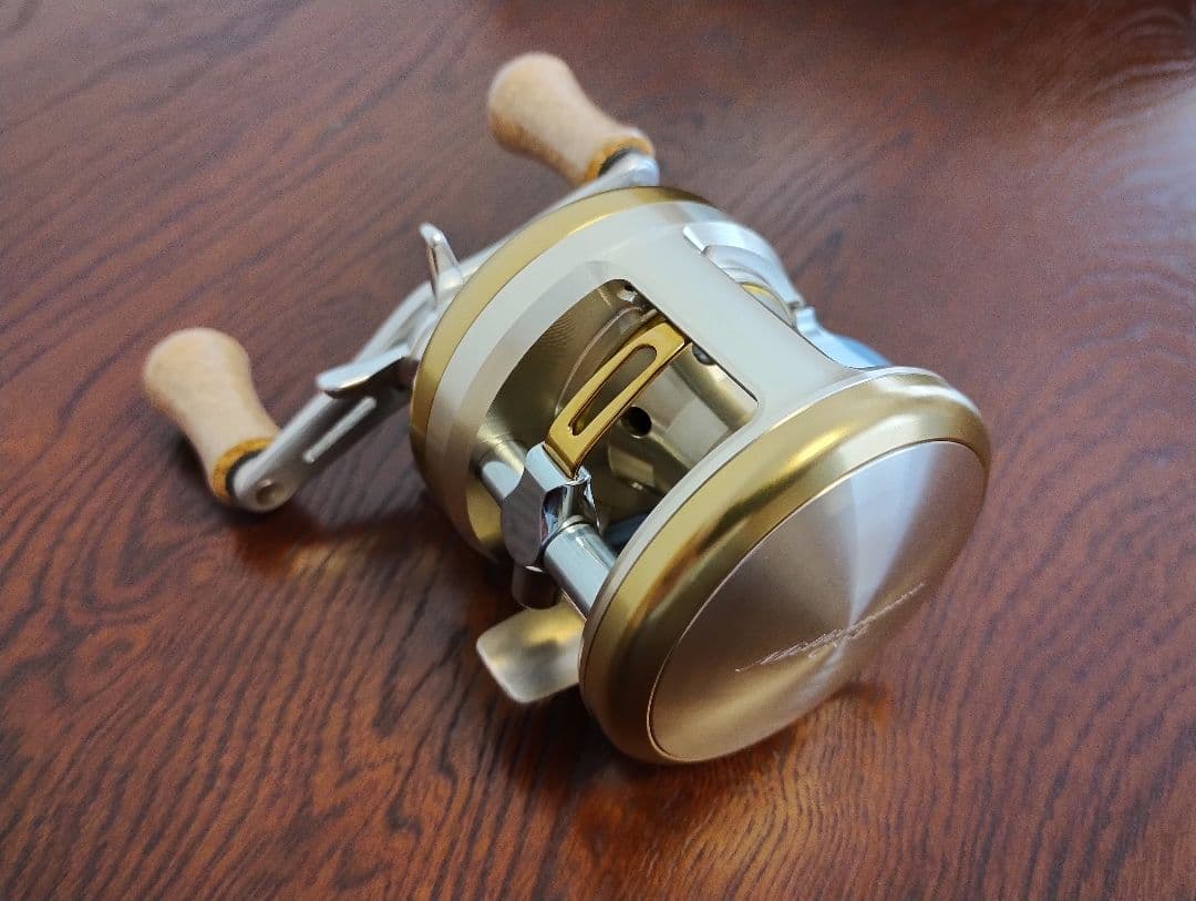 ダイワ　DAIWA　ミリオネア　CVZ205