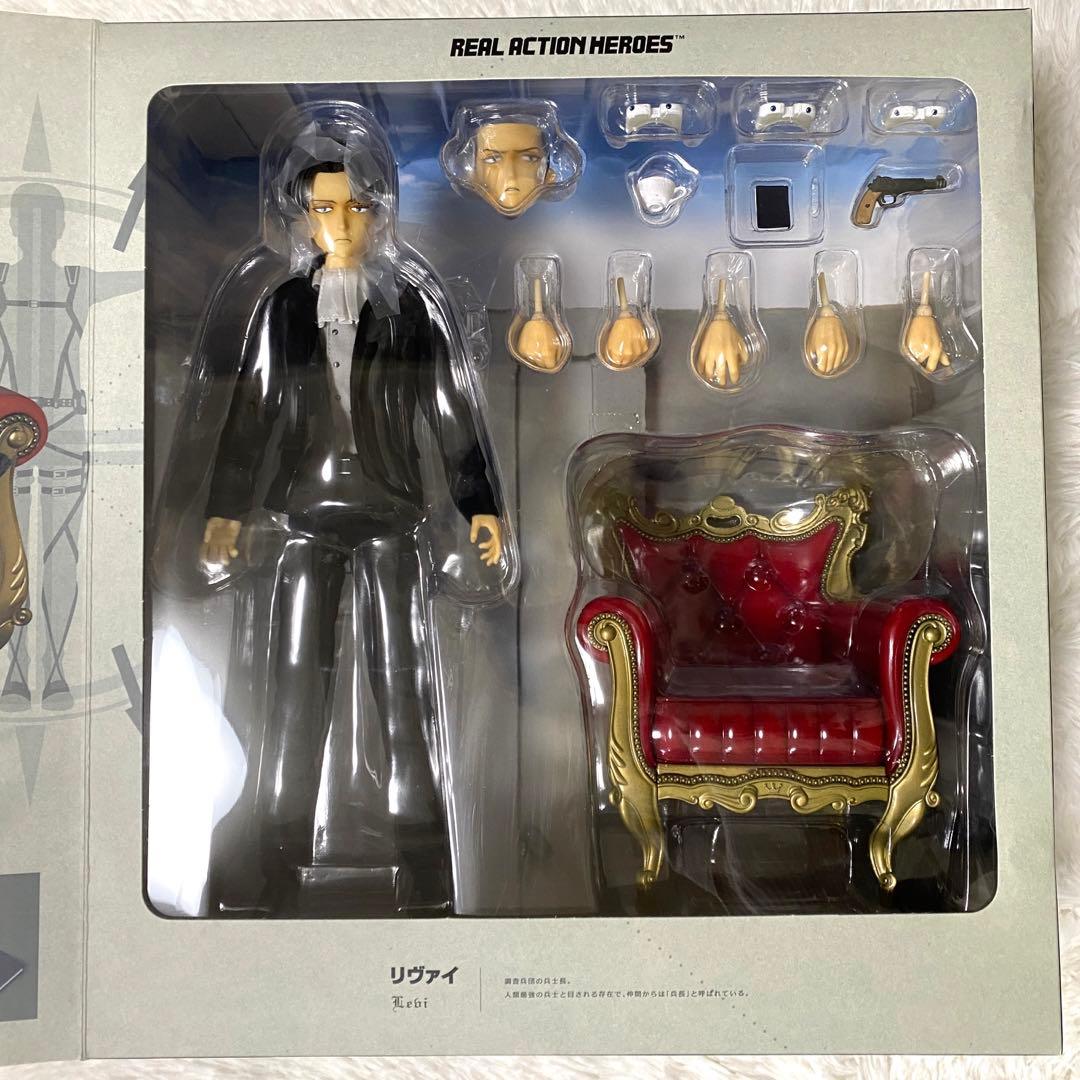 メディコムトイ RAH 進撃の巨人 リヴァイ 私服Ver. フィギュア