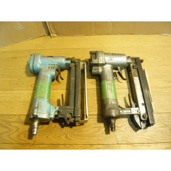 MAX　エアタッカーと日立　エアタッカー