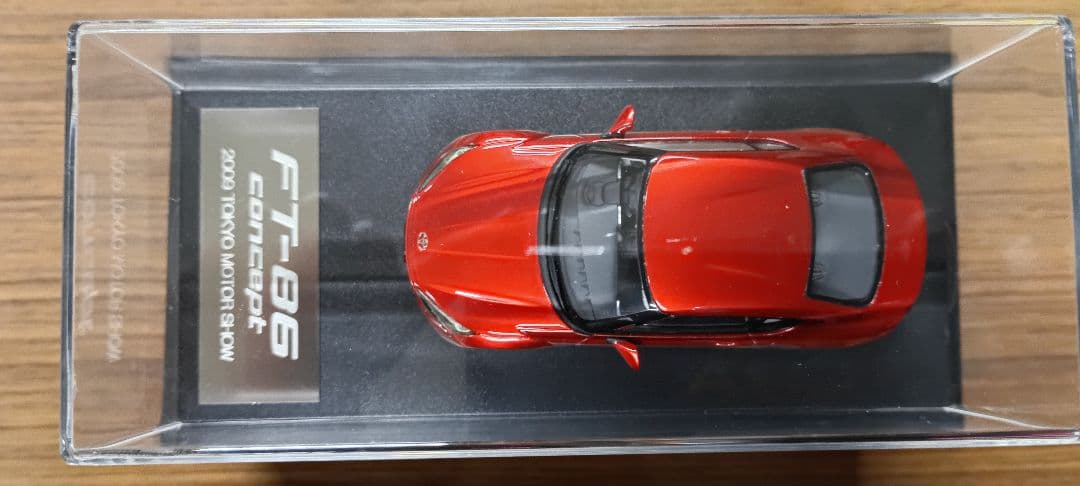 FT-86 1/43スケールモデル レッド