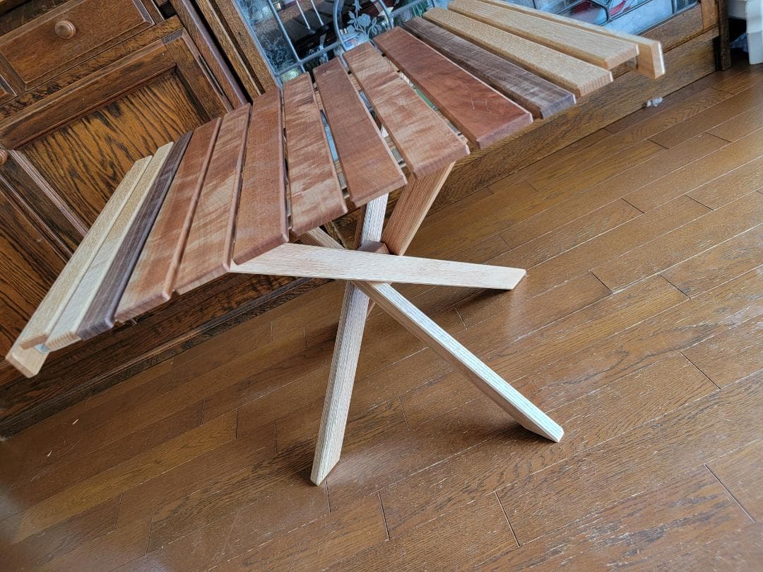 OUTSIDE INのクルカルテーブル