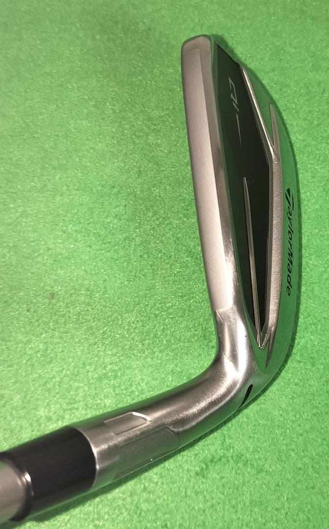 【極美品】テーラーメイド Qi レディース　7番アイアン 硬さA 純正カーボン