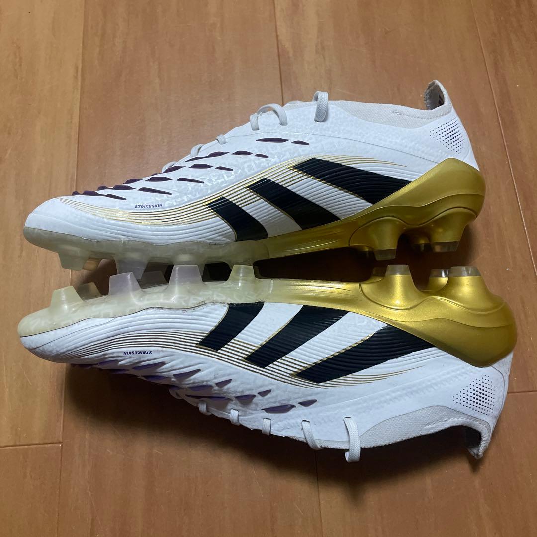 adidas Predator サッカーシューズ ホワイト/ブラック/ゴールド