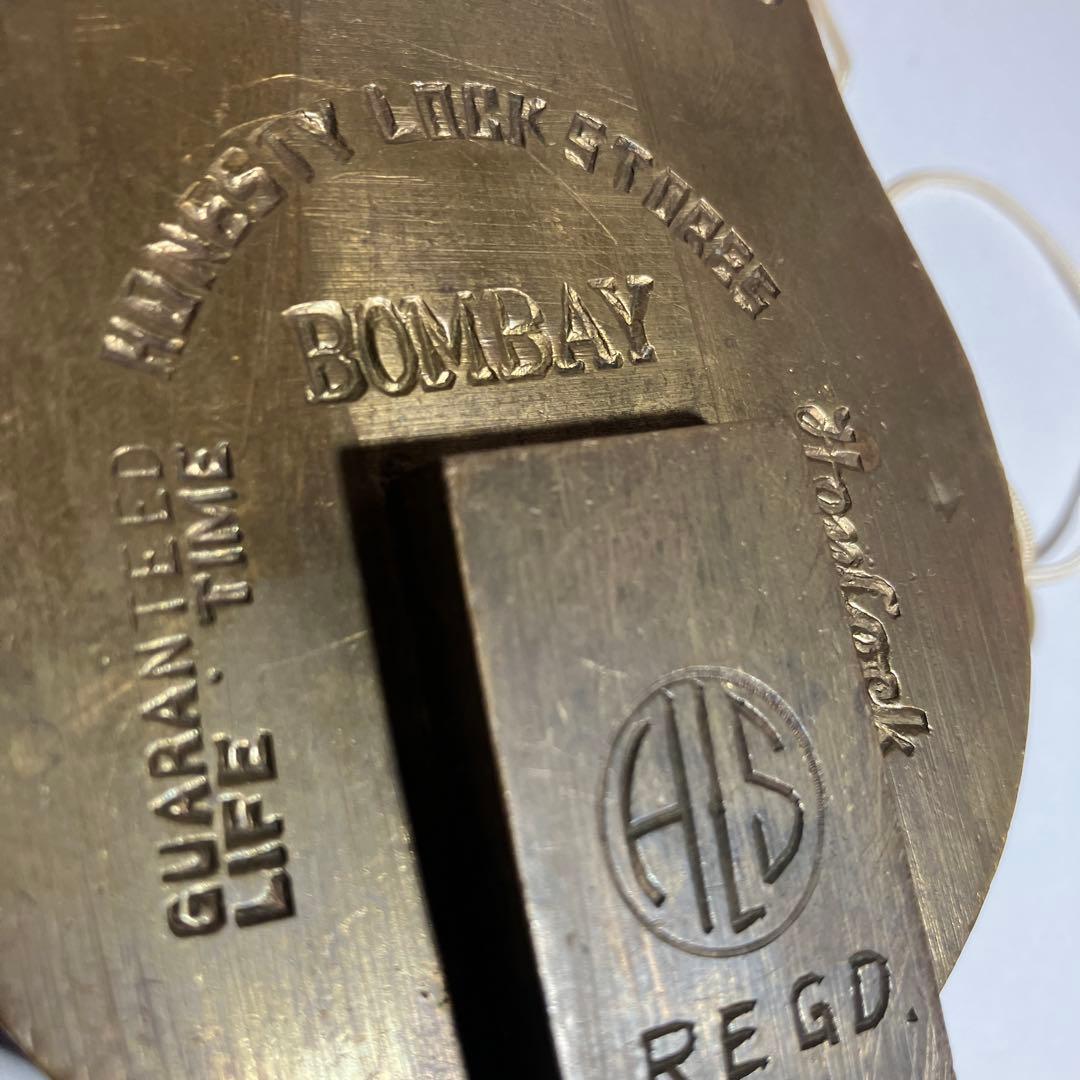 印度「ＨＯＮＥＳＴＹ　ＬＯＣＫ　ＳＴＯＲＥＳ」の特大クマ型ビンテージ南京錠